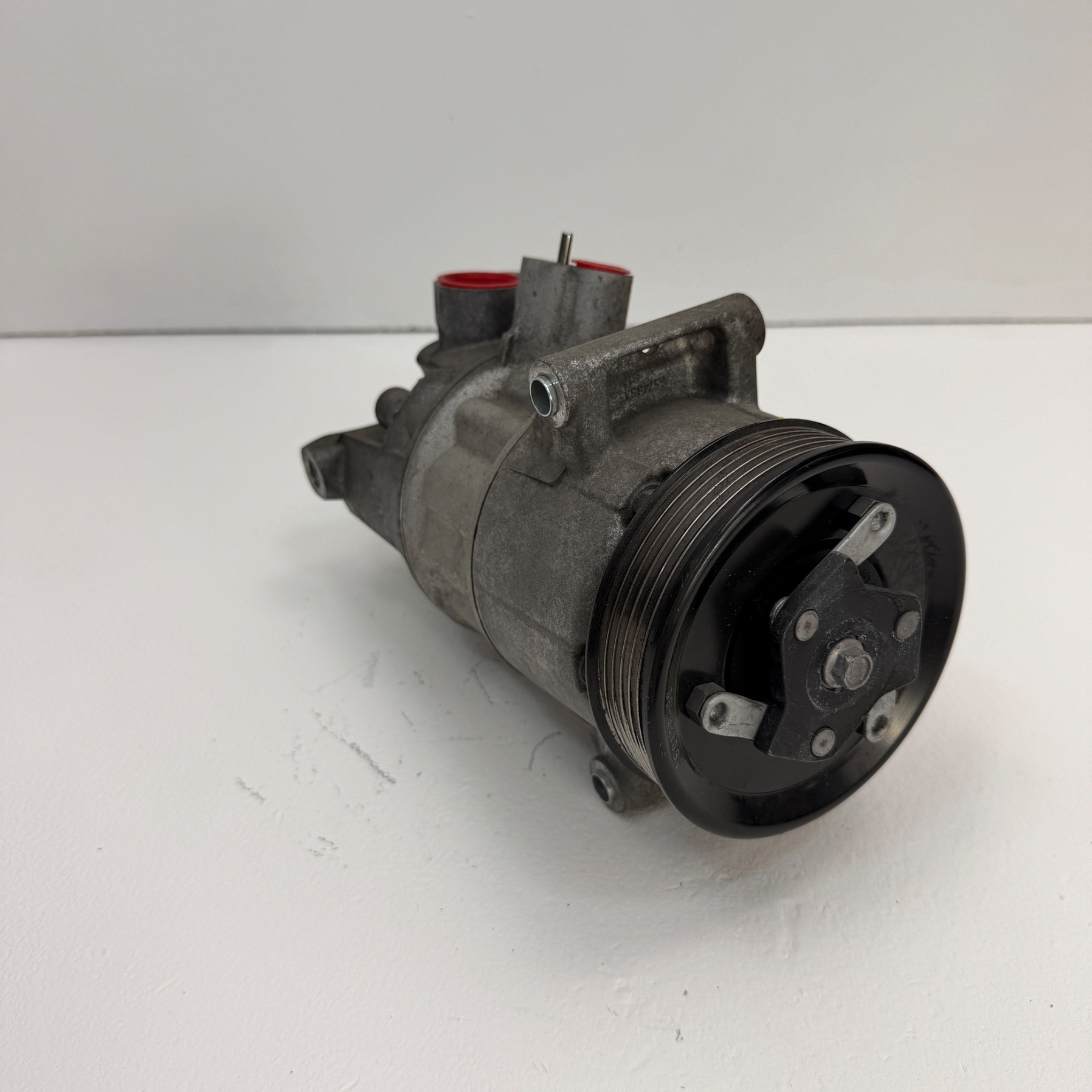 Compresor aire acondicionado Skoda Fabia 1.4 TDI 5Q0820803J - Foto 7 Compresor aire acondicionado Skoda Fabia 1.4 TDI 5Q0820803J - Imagen 7