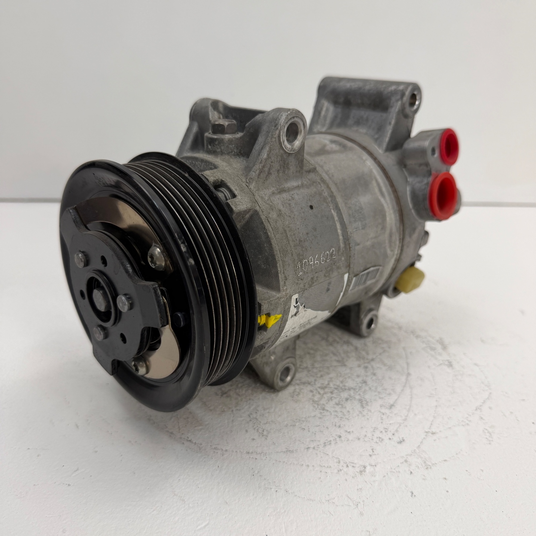 Compresor Toyota Ch-R 1.2 88310F4010 - Foto 1 Compresor Toyota Ch-R 1.2 88310F4010