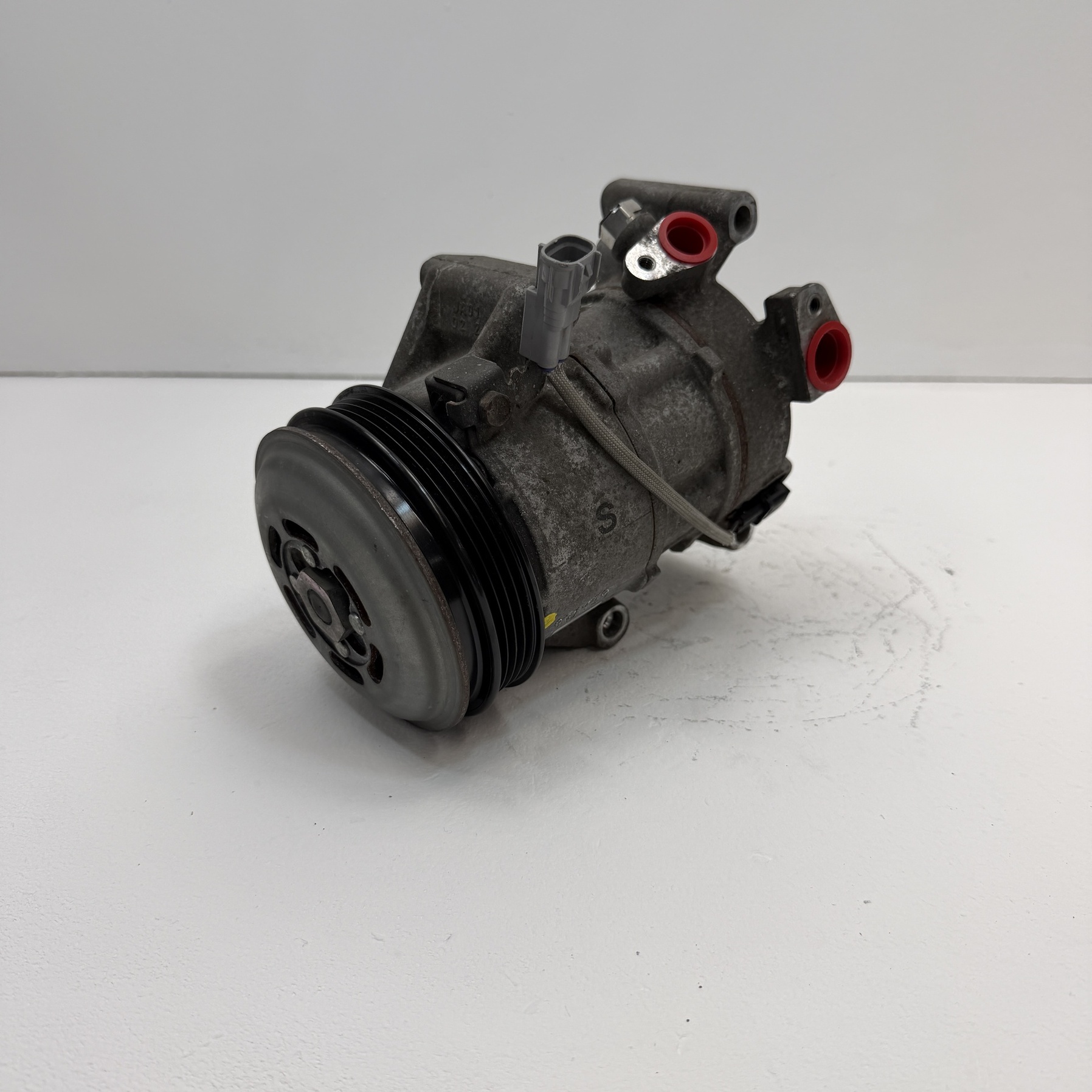 Compresor aire acondicionado Toyota Yaris 1.3 4472604201 - Foto 1 Compresor aire acondicionado Toyota Yaris 1.3 4472604201